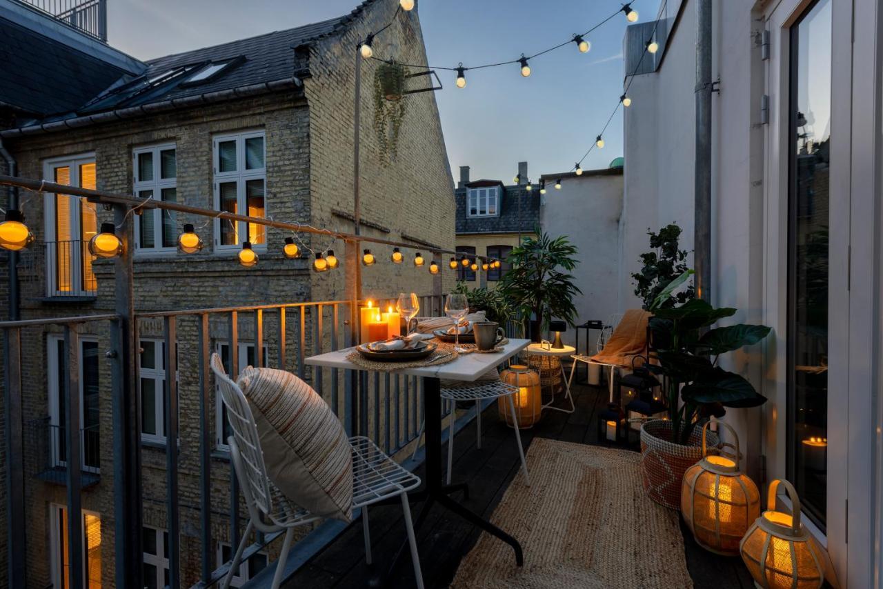 Sanders Leaves - Chic Three-Bedroom Apartment In Downtown Kopenhagen Buitenkant foto
